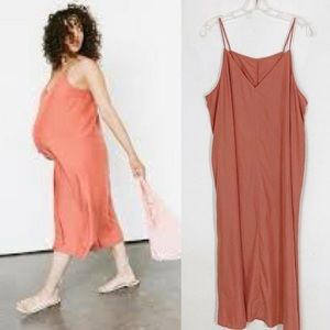 NWOT storq rust maternity slip dress